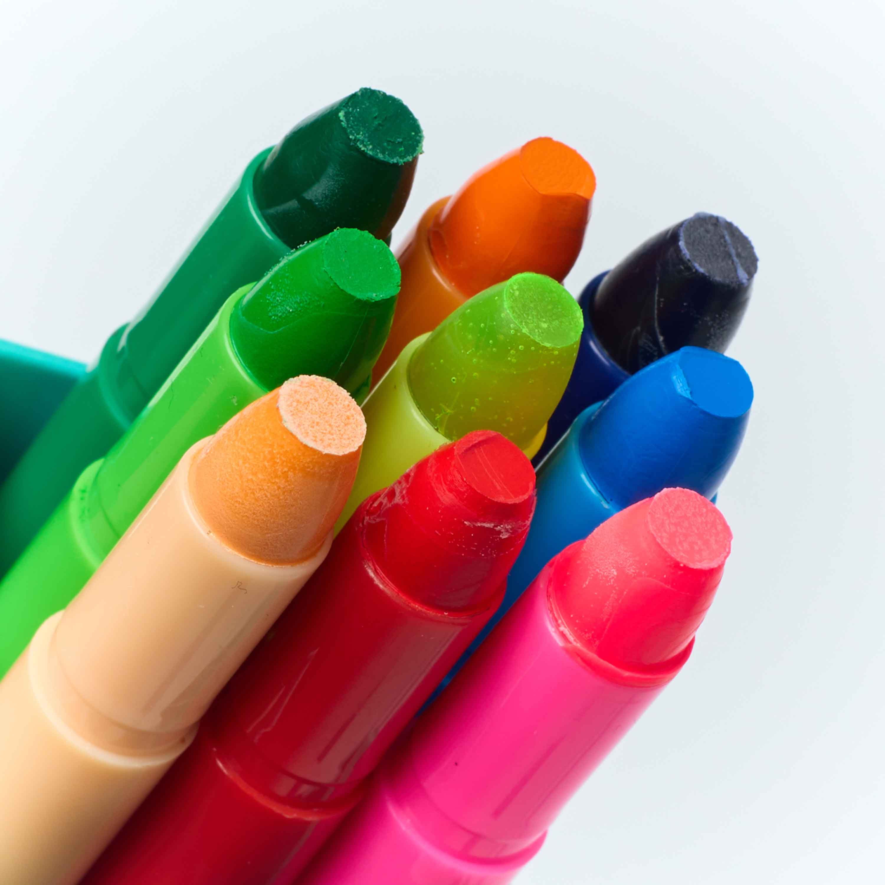 9 CRAYONS GELLY FLOW
