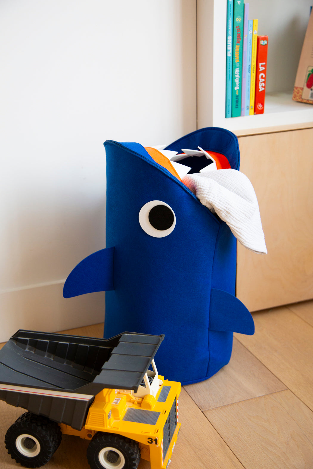TIDY BAG - SHARKY