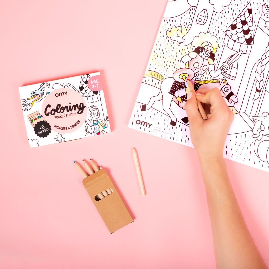 MINI COLORIAGE + CRAYONS FORMAT VOYAGE - Princesses et dragons